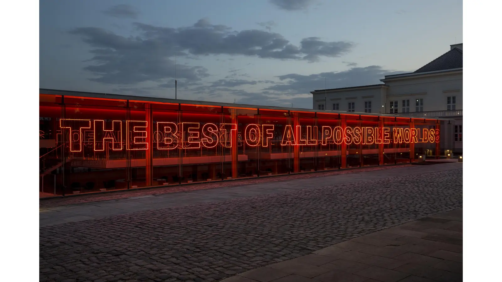 KunstFestSpiele Herrenhausen 2018,<br>Klang- und Lichtinstallation „Best of All / What Can”, Tim Etchells,<br>Arne-Jacobsen-Foyer (Foto: Helge Krueckeberg)