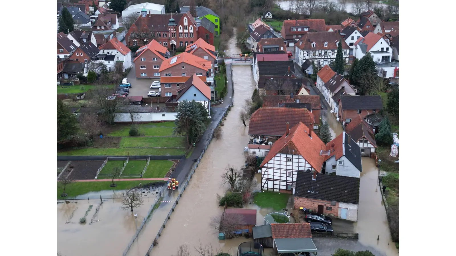 Der Stab für außergewöhnliche Einsätze unterstützt bei der Bewältigung des Hochwassers. <br><br> (Foto: Samtgemeinde Rodenberg)