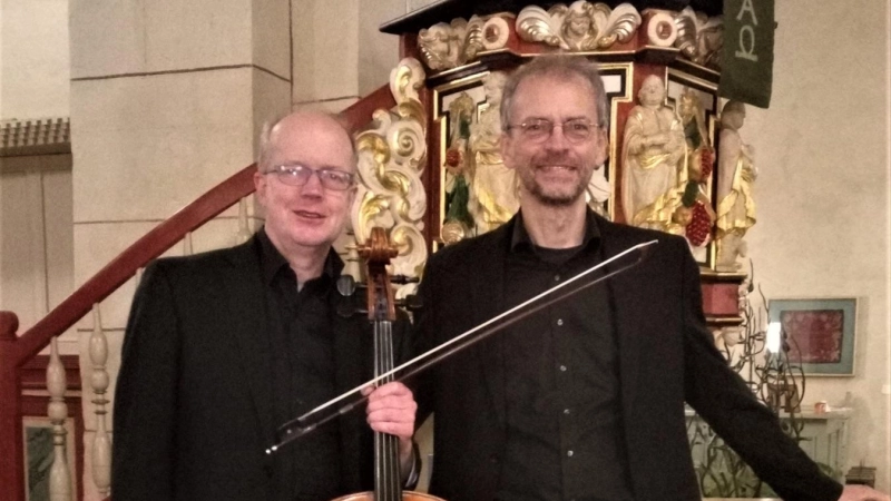 Musizieren zusammen: Walter Kruse (li.) und Peter Gronemann. (Foto: Walter Kruse)