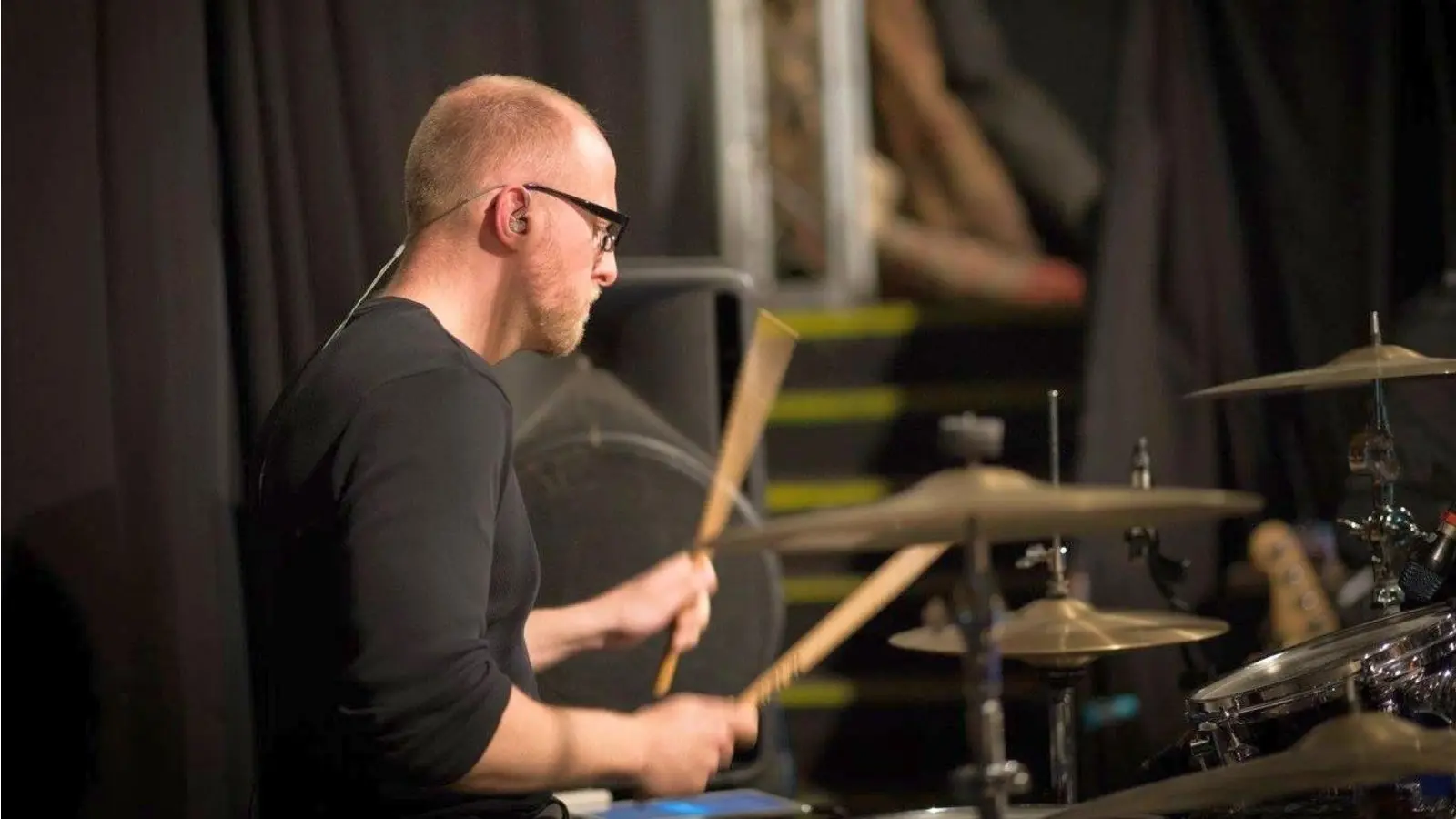 Marco Knichala an seinen Drums sorgt für klangliche Neuerfahrungen. (Foto: privat)