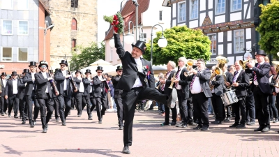 Die Stadthäger feiern fröhlich ihr Schützenfest. (Foto: bb)