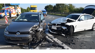 Verkehrsunfall im Kreuzungsbereich der A2/B442. (Foto: privat)