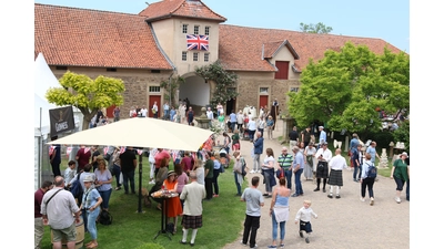 Das British-Weekend bringt Freunde britischer Lebensart aus ganz Deutschland auf das Rittergut Remeringhausen. (Foto: Borchers, Bastian)
