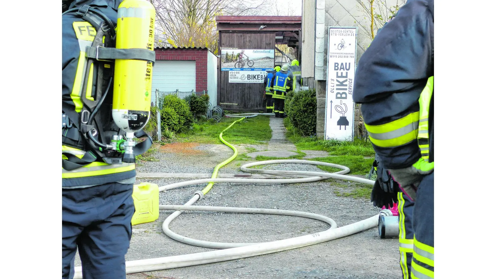 Wohnmobil explodiert auf Privatgrundstück (Foto: al)