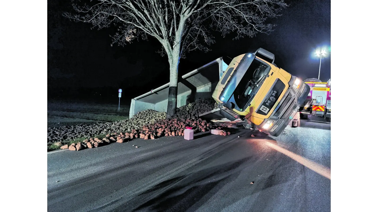 Lkw abgerutscht (Foto: cs)