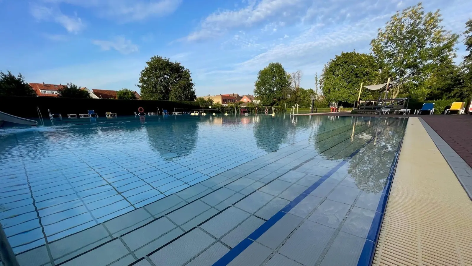 Die Samtgemeinde Rodenberg blickt auf eine durchwachsene Saison 2024 mit einigen Höhepunkten in ihren beiden Freibädern zurück.  (Foto: Samtgemeinde Rodenberg)