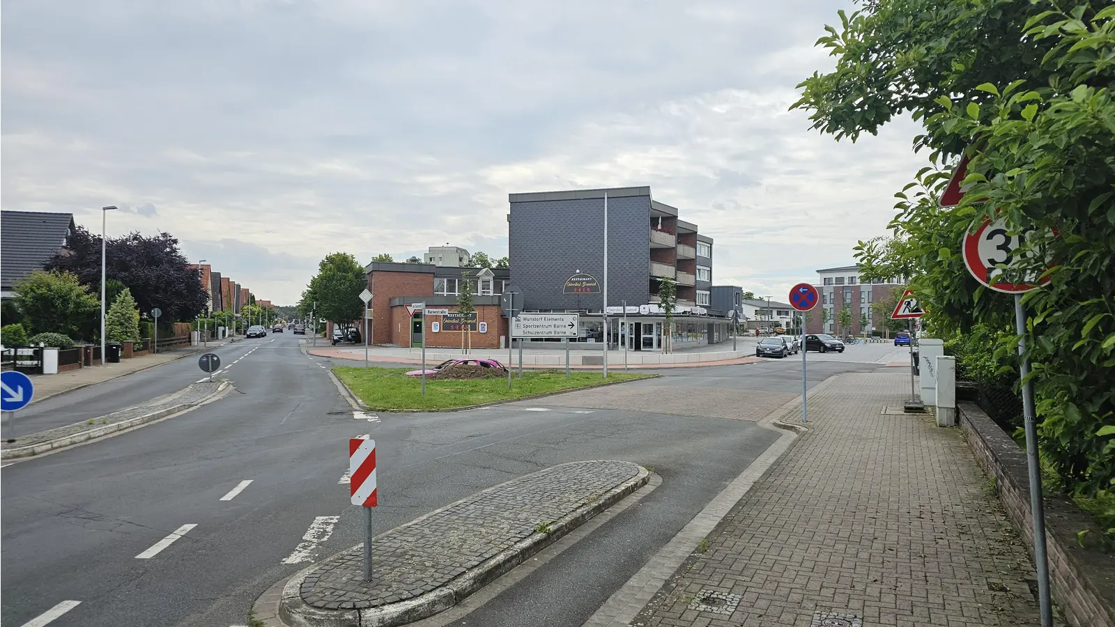 Wird umgebaut: Die Kreuzung Am Hasenpfahl/Barnestraße. (Foto: tau)