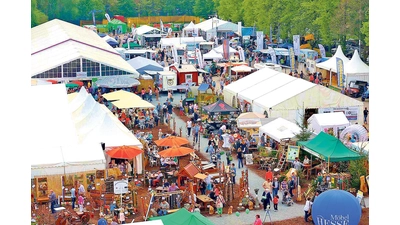 Vom 21. bis 23. April verwandelt sich der Stadthäger Festplatz anlässlich der Schaumburger Regionalschau wieder in ein großes Messe-Areal – so wie zuletzt 2017.  (Foto: privat)