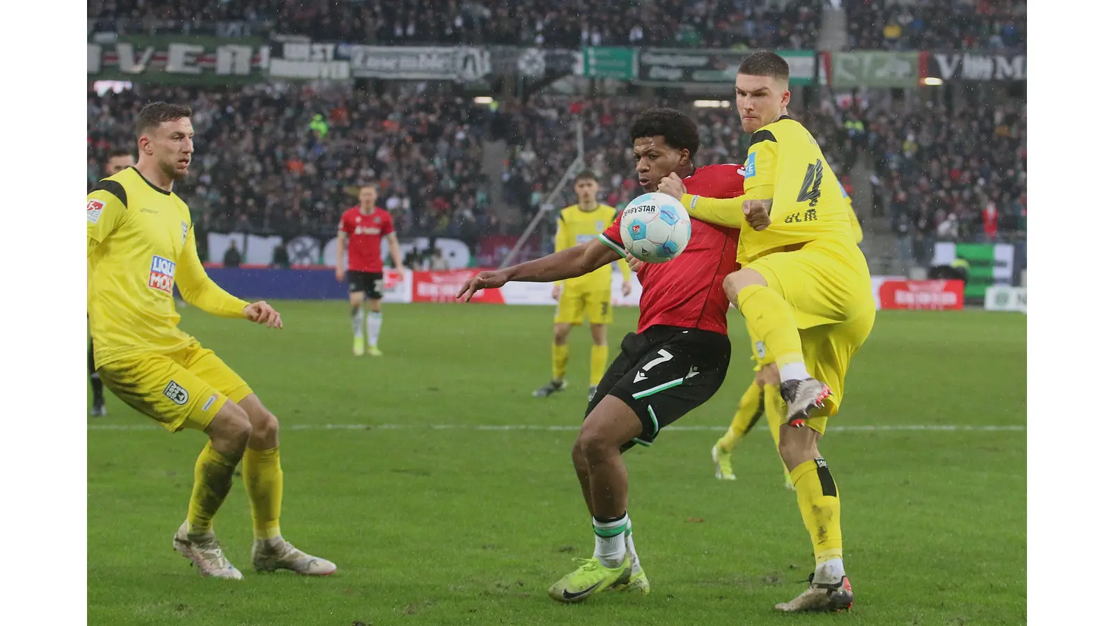 Jessic Ngankam und Co. fehlt es zuletzt trotz guter Möglichkeiten an Zielwasser. (Foto: archiv bb)