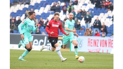 Cedric Teuchert ist derzeit treffsicherster Stürmer bei 96, heute geht es gegen Nürnberg.