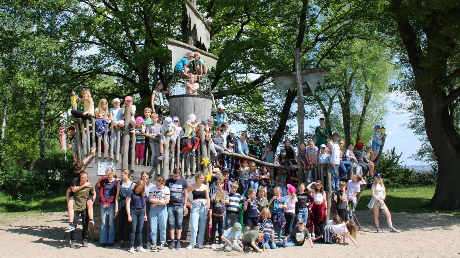 Die jungen Darsteller freuen sich auf die Vorführung des Kinderchormusicals „Himmel und Erde” am Sonntag. (Foto: privat)