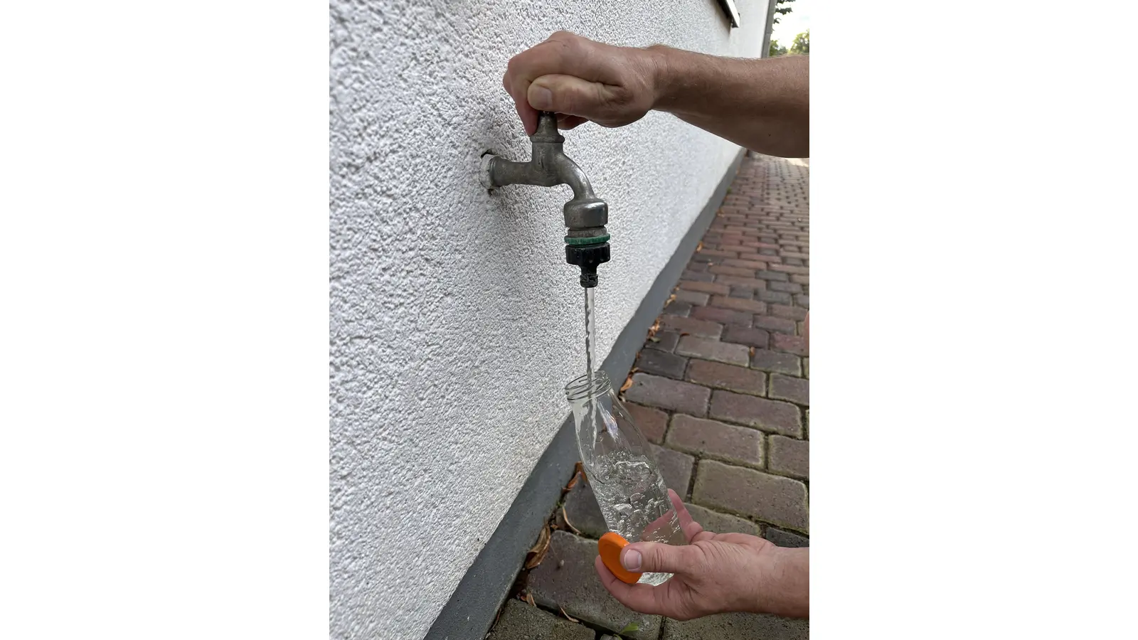 Am Montag, 21. August, von 9 bis 11 Uhr, ist es beim Labormobil auf dem Marktplatz möglich, sein Grundwasser testen zu lassen.  (Foto: ste)