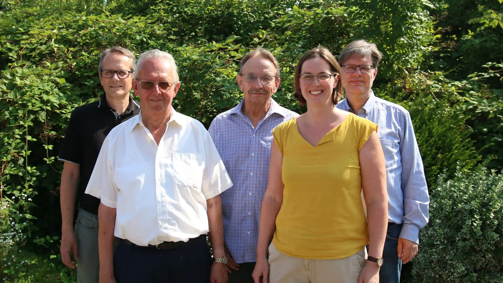 Stefan Heinze, Klaus Dieter Glatz, Friedhelm Möhring, Christiane Meyer und Thomas Struckmeier laden zu den Feierlichkeiten zu 50 Jahren Suchthilfe im Landkreis Schaumburg ein. <br><br> (Foto: bb)