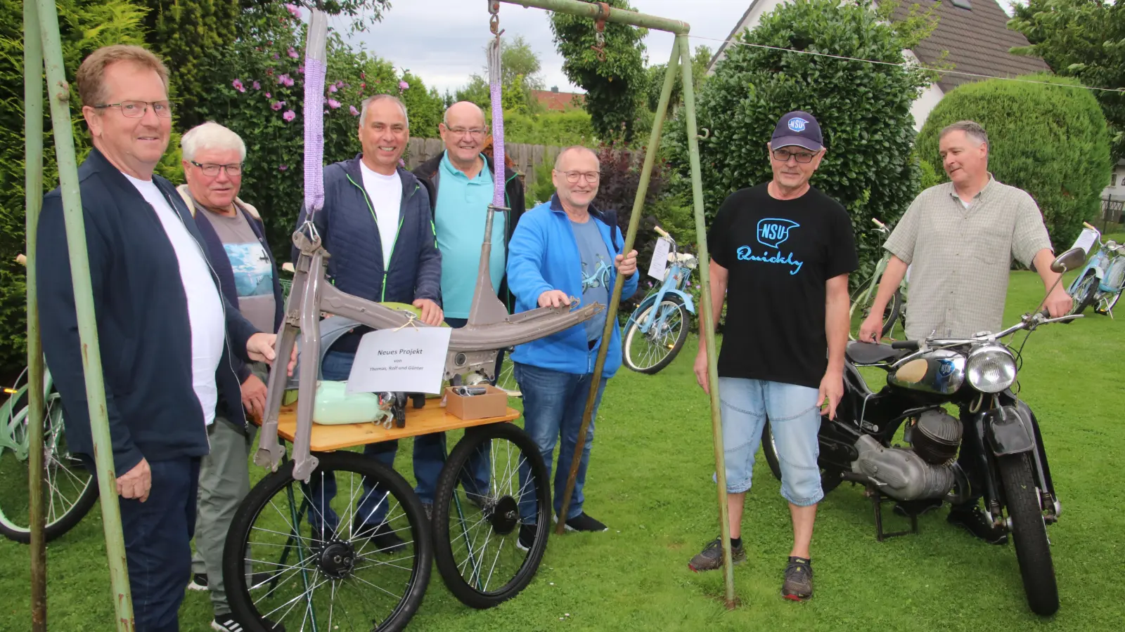 Quickly-Freunde unter sich (v.li.) Rolf, Bernd, Thomas, Bernd, Günter, Uwe und Thomas. (Foto: gi)