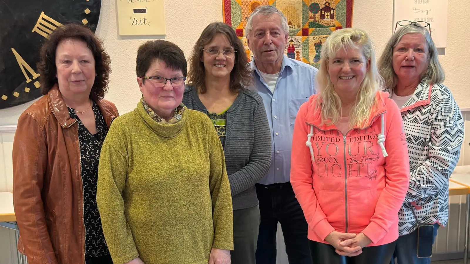 Die Vizepräsidentin des Kreisverbandes Elke Klos (v.li.) mit dem neuen Vorstand: Erika Knoche, Andrea Büsselberg, Karl-Heinz Wilkening, Kirsten Werthmüller und Ulla Thürnau-Freitag. (Foto: privat)