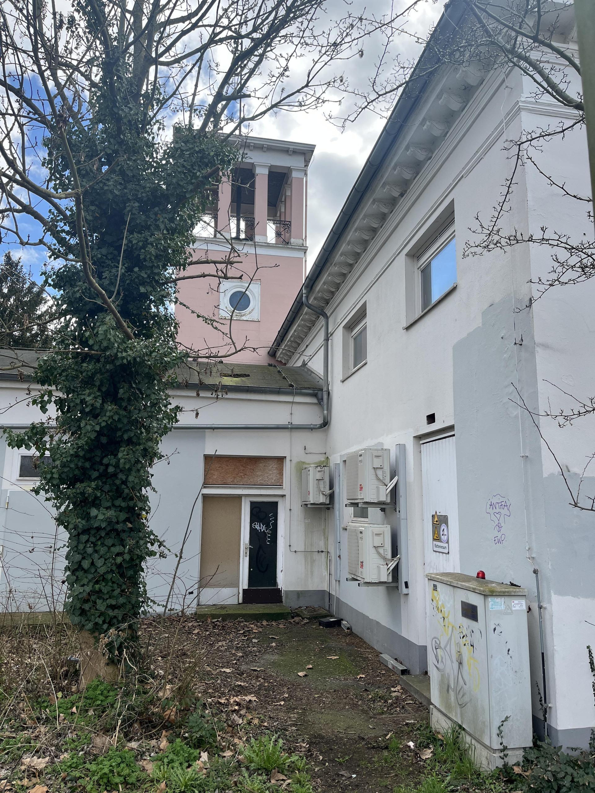 Reisende erhalten keinen guten ersten Eindruck von Bückeburg. (Foto: nd)