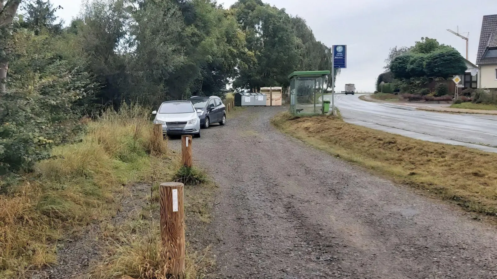 Dauerstreitpunkt des Rates: Der Parkplatz in Hülsede, an der K57. (Foto: gk)