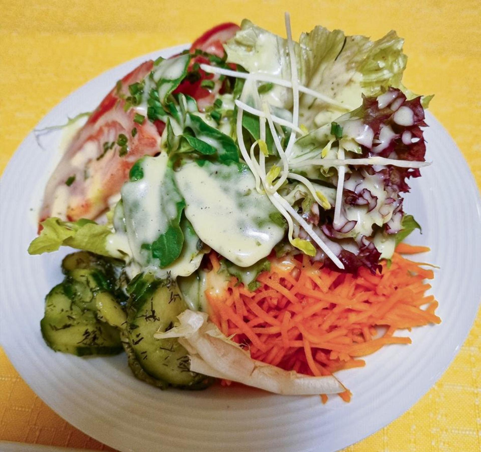 Der Beilagensalat. (Foto: Christian Kutschera)