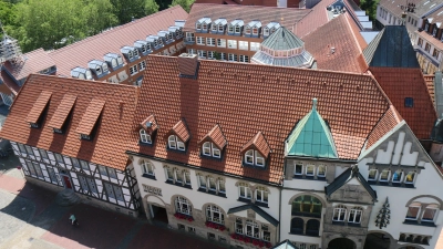 Von oben: Der Blick auf das Wunstorfer Rathaus. (Foto: tau)