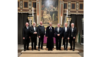 Von links nach rechts: Andreas Wömpner,Josef Kalkusch, Hartmut Steinwachs, Dr. Oliver Schuegraf, Reinhard Koller, Dr. Burkhard Peter und Jan Peter Hoth. Auf dem Bild fehlt Josua von Gottberg. (Foto: privat)