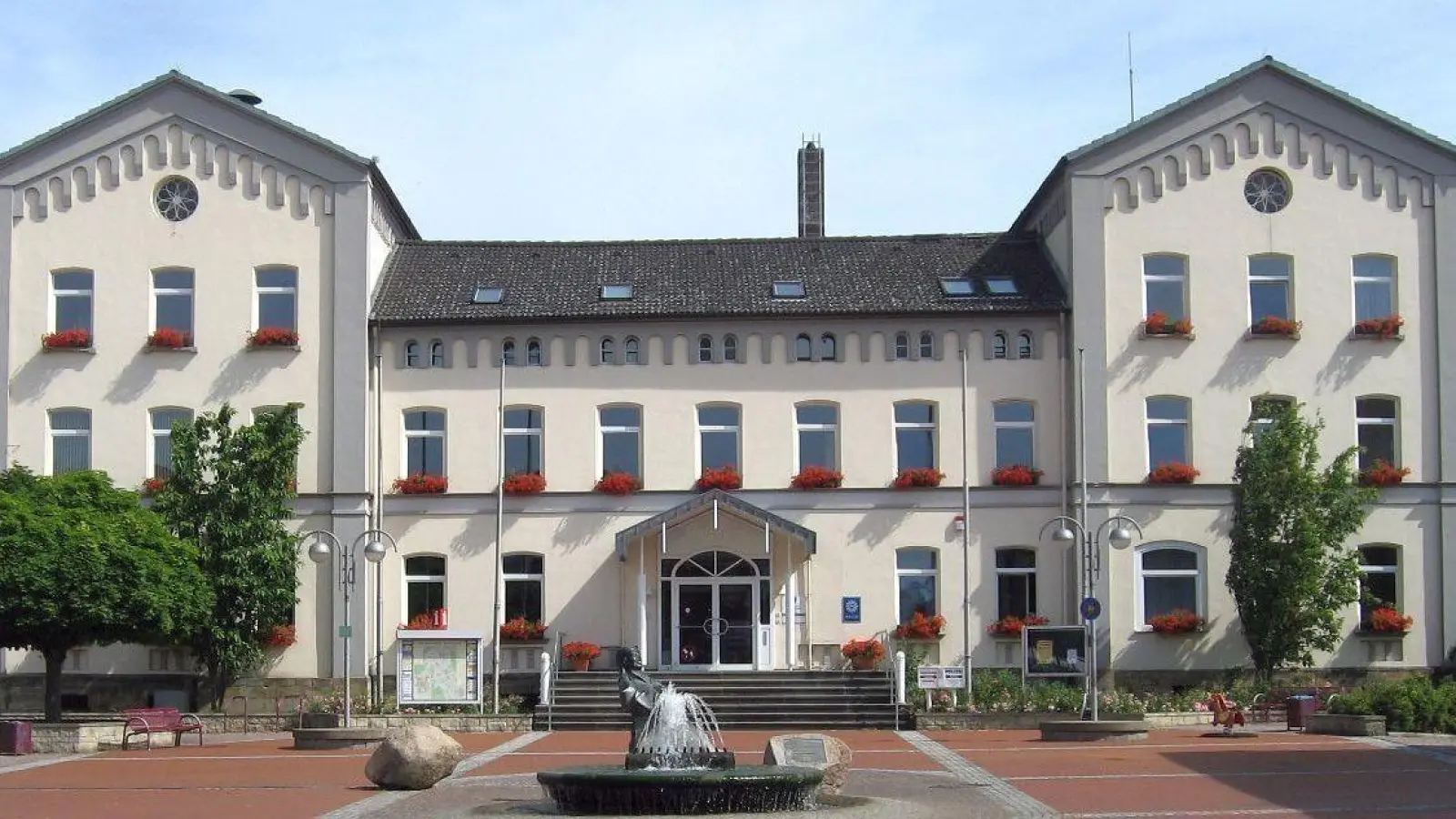 Die Öffnungszeiten für das Rodenberger Rathaus wurden neu gestaltet. (Foto: gk)