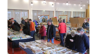 Großes Angebot und kauffreudige Besucher bei der Herbstbörse des Vereins Modelle &amp; Originale. 