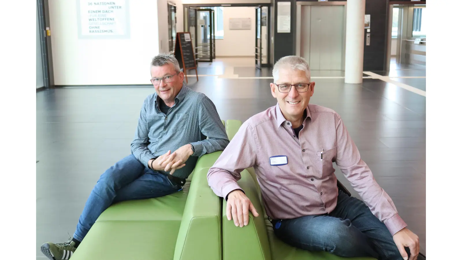 Die Pflegedirektoren Norbert Janssen (links) und Jörg Hake (rechts) freuen sich auf alle Interessierte. (Foto: privat)