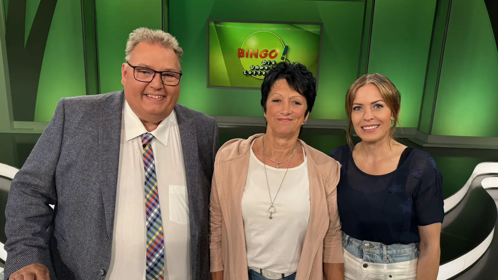 Nach der Sendung (v.li.): Michael Thürnau, Kandiatin Christiane und Jule Gölsdorf.  (Foto: privat)