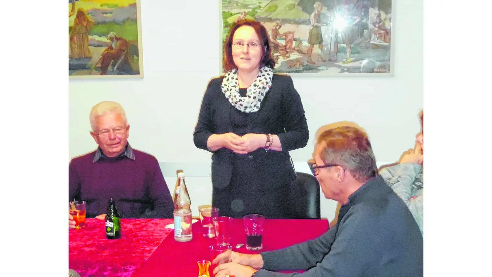 Traditionelles Wurstessen mit Claudia Schüßler (Foto: jb)