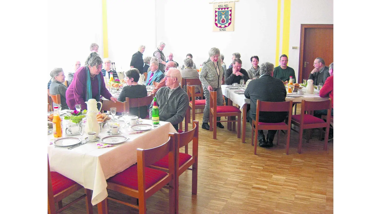 Frühstück beim Roten Kreuz (Foto: mk)