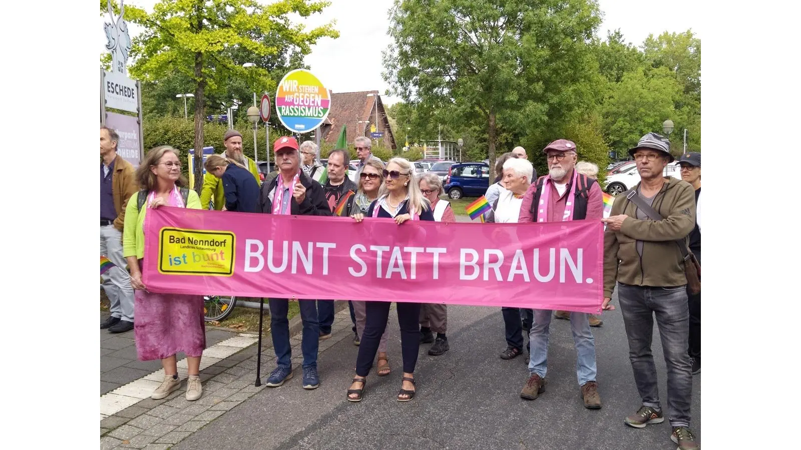 Aktive des Vereins auch auf Demonstrationen außerhalb von Bad Nenndorf aktiv, wie hier in Eschede. (Foto: privat)