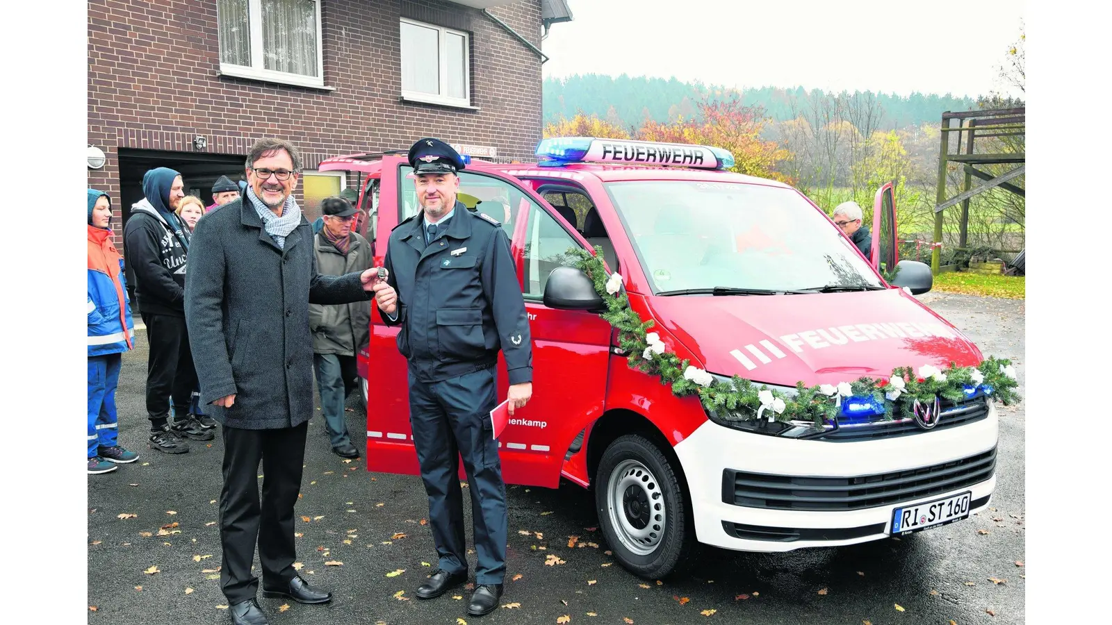 Willkommens-Show für neues Fahrzeug (Foto: ste)