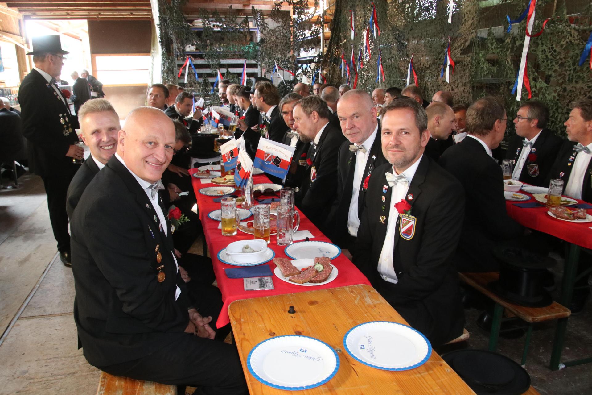 Impressionen vom Schützenfest Großenheidorn. (Foto: gi)