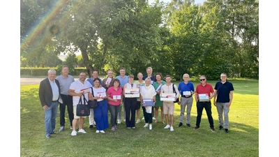 Die Sieger des Deka-Golfturnier in Obernkirchen. (Foto: privat)