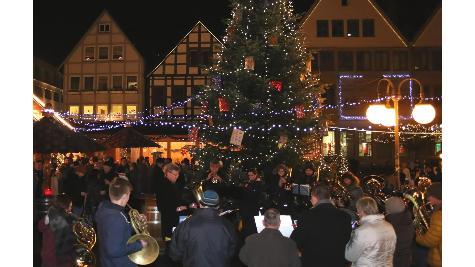 Der Stadthäger Weihnachtsmarkt wird am 29. November eröffnet, am 30. November ist der erste vollständige Öffnungstag. (Foto: archiv bb)