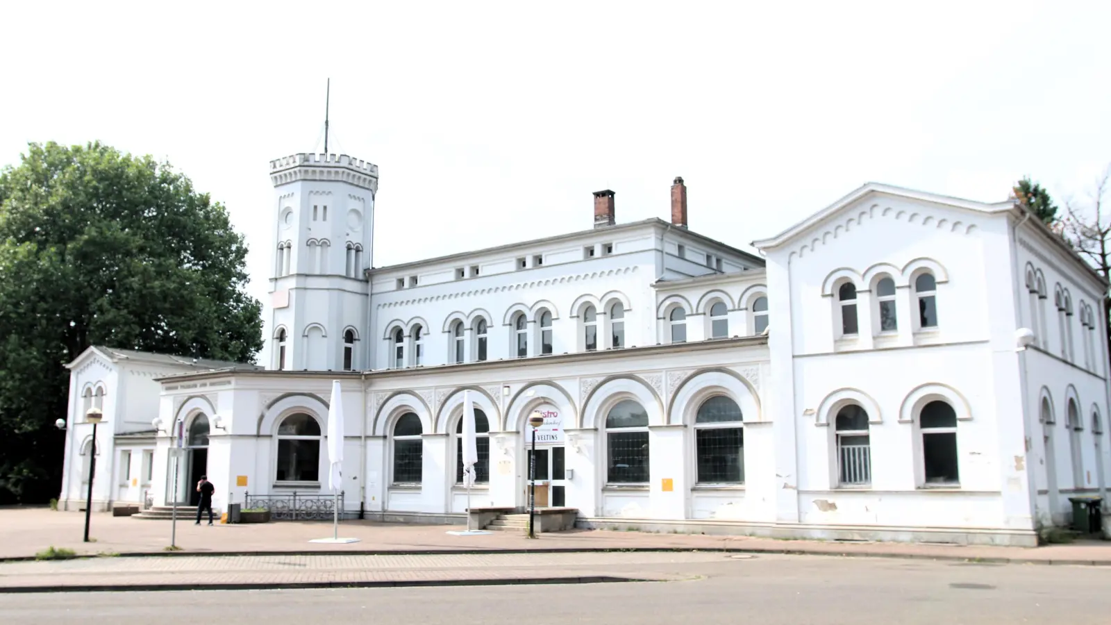 Für die Reisenden wird der Bahnhof in Stadthagen auch nach dem Besitzerwechsel wie in bisherigem Maße zugänglich sein. (Foto: bb)