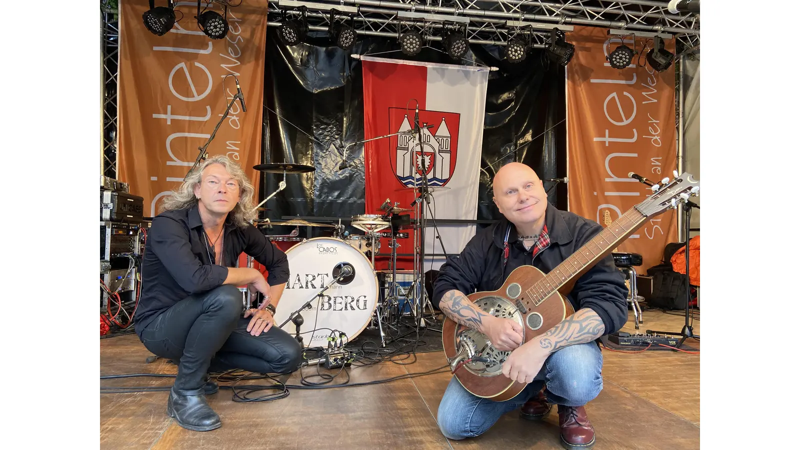 Herbert Hartmann und Ferdy Doernberg sollte man sich als Duo „HartBerg” bei diversen Veranstaltungen im und um den Landkreis Schaumburg nicht entgehen lassen.  (Foto: ste)