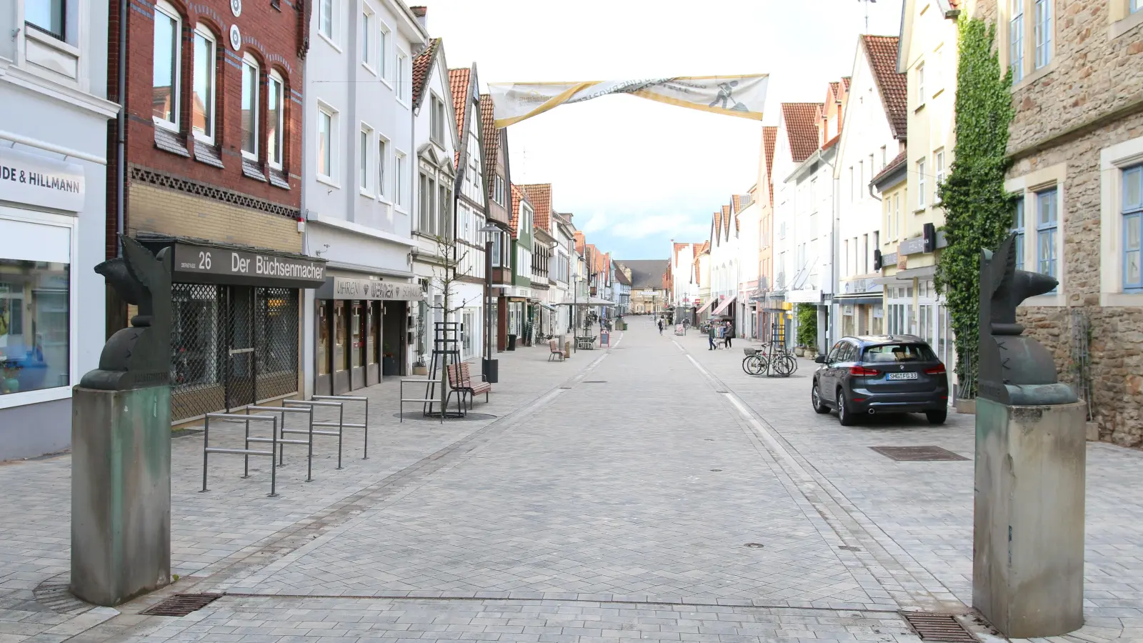 Die Sanierung der Fußgängerzone in Obern- und Niedernstraße ist abgeschlossen, am 5. Mai soll sie sich beim „Pflasterfest“ mit Leben füllen. <br><br> (Foto: bb)