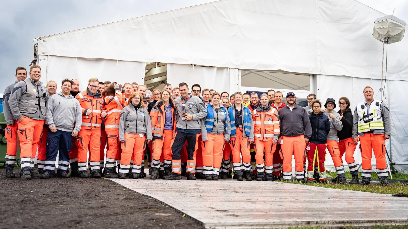 Gehen in den Einsatz: Die Helfer des Johanniter Ortsverbandes. (Foto: Lucas Ulrich)