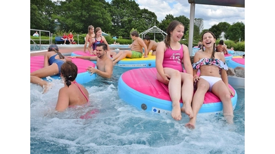 Spiel, Spaß, fetzige Musik und natürlich „Sun &amp; Fun” heißt es am Dienstag, 18. Juni, von 14 bis 18 Uhr bei der Sommer-Pool-Party im Freibad.<br> (Foto: ste)