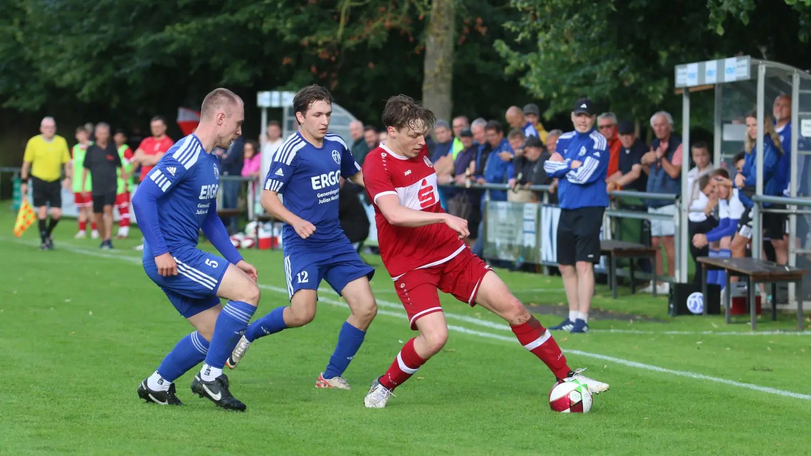 Der erste Volksbank-Masters-Spieltag wird von Regenschauern begleitet, das Finale steht Sonntag an. (Foto: bb)