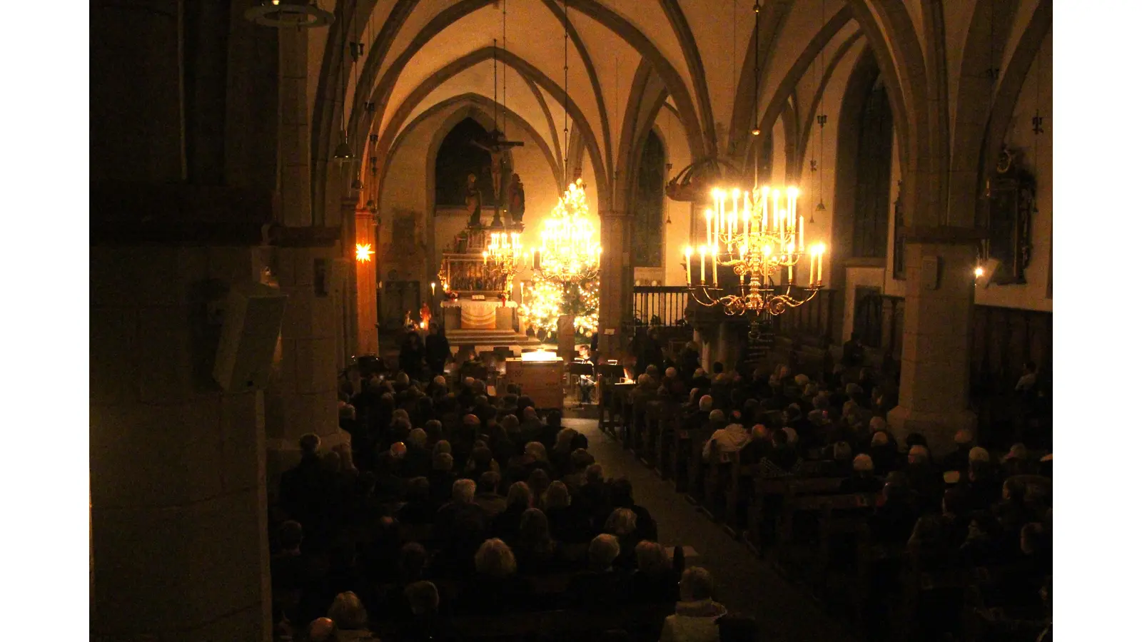 Die St.-Martini-Gemeinde lädt zum Weihnachtskonzert bei Kerzenschein,  (Foto: privat)