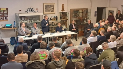 Podiumsdiskussion: Politiker kommen mit Bürgern und Interessenvertretern ins Gespräch.  (Foto: privat)