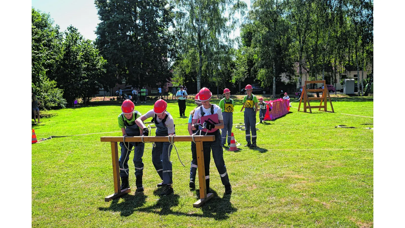 Der Wiedenbrügger Nachwuchs holt den begehrten Wanderpokal (Foto: gi)