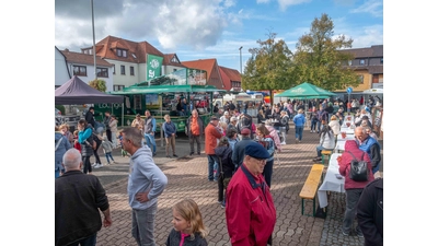 Il Porto Lindhorst sorgt für Straßenfestfeeling (Foto: wk)