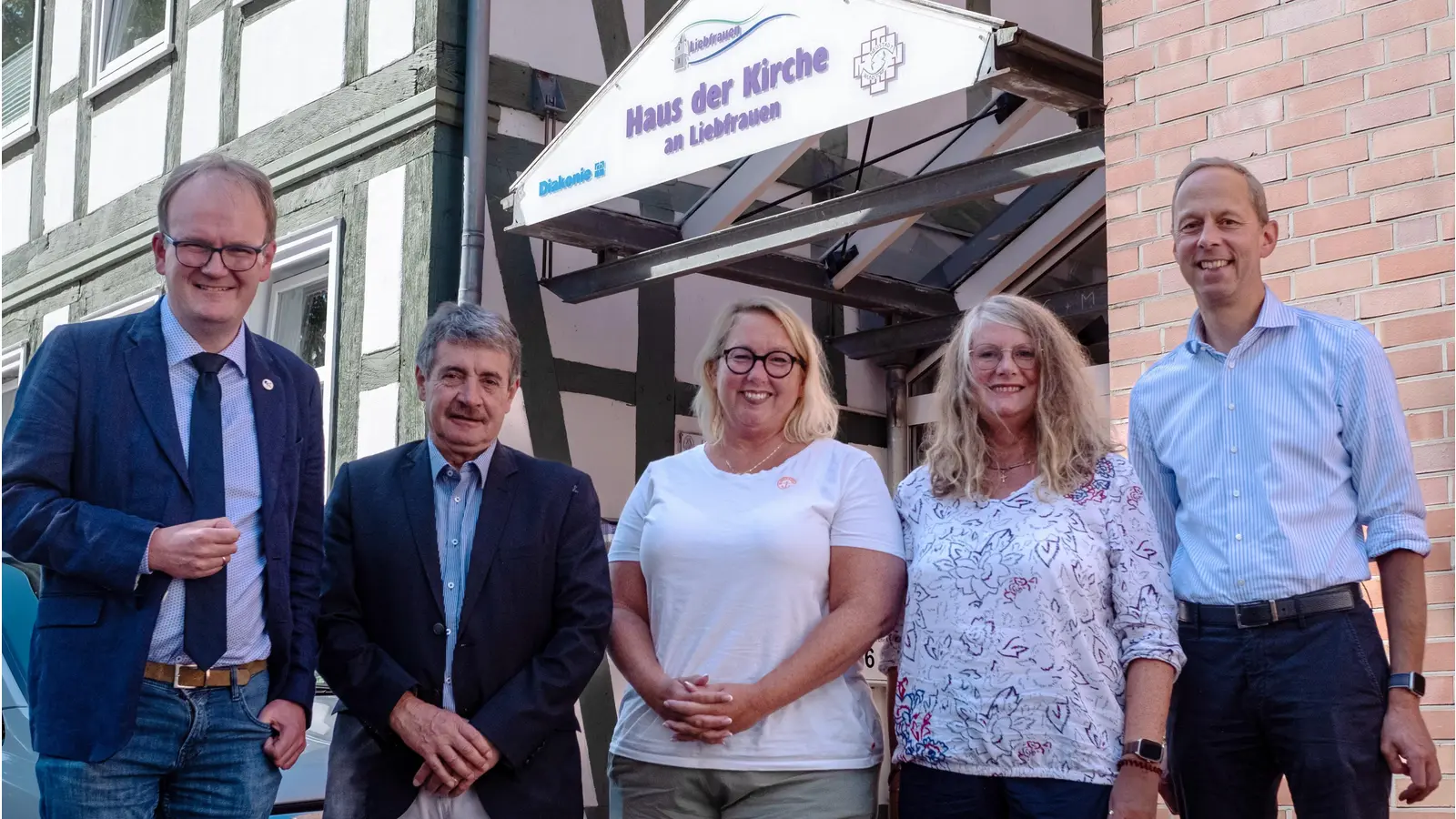 Haben sich ausgetauscht (v.li.): Rainer Müller-Jödicke, Hubert Paschke, Imke Fronia, Janet Breier und Hendrik Hoppenstedt. (Foto: privat)