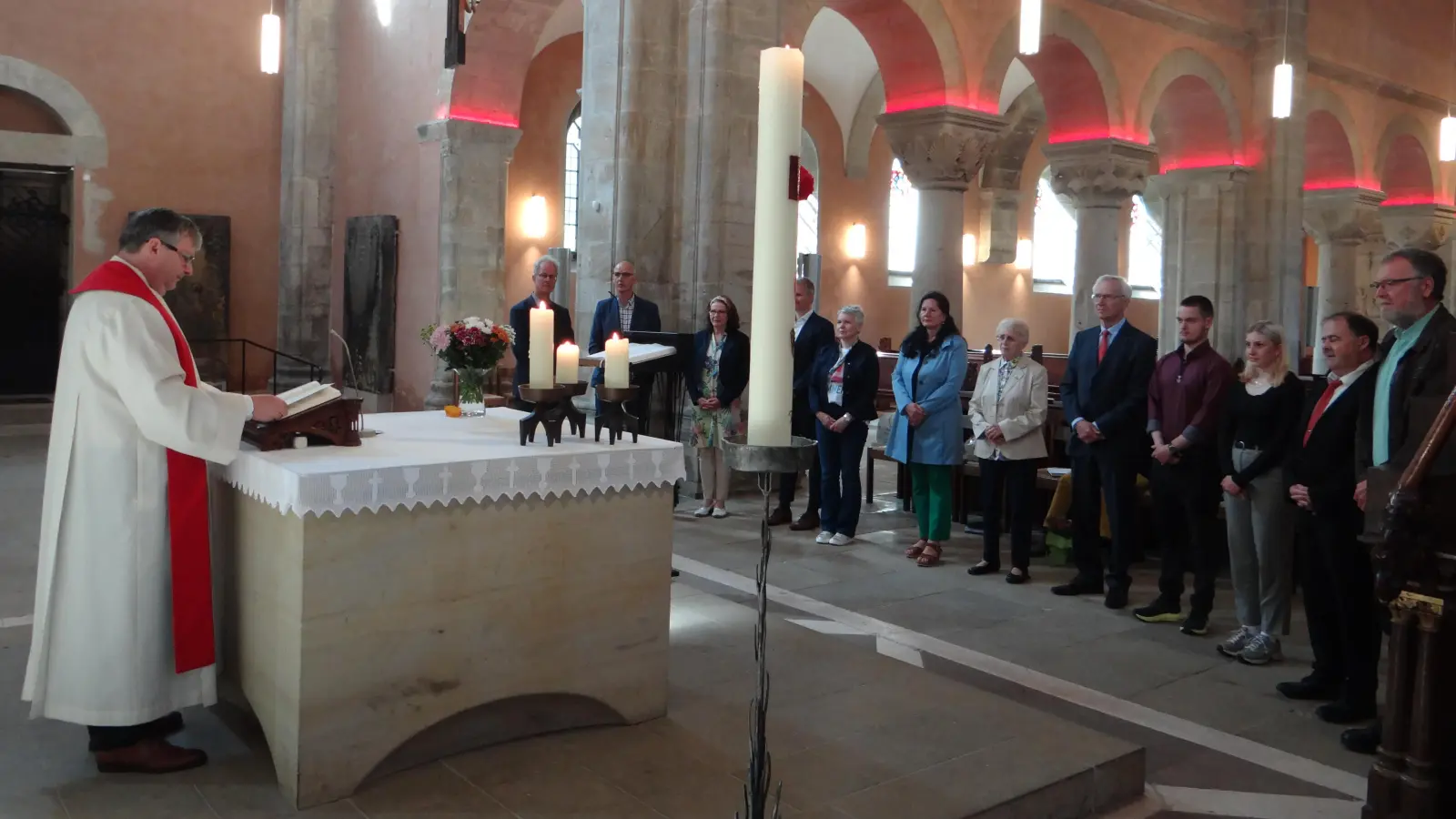 In der Stiftskirche: Die Stiftskirchengemeinde hat ihren neuen Vorstand bereits am 26. Mai eingeführt. (Foto: privat)