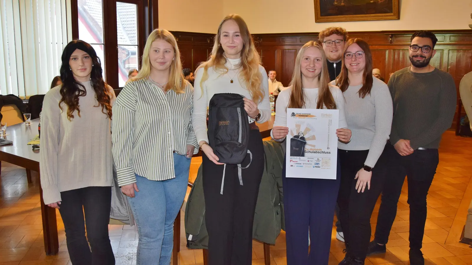 Hoch engagiert gingen Schülerinnen und Schüler einer Klasse von angehenden Industriekaufleuten an das Rucksackprojekt „Deine Karriere Zuhause!“  (Foto: ste)